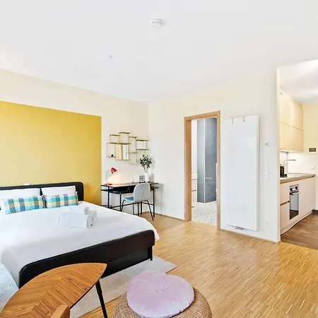 Stylish Studio In Vibrant City *
